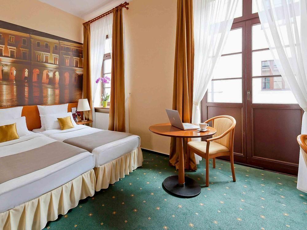 Hotel Zamojski Zamosc  Bagian luar foto