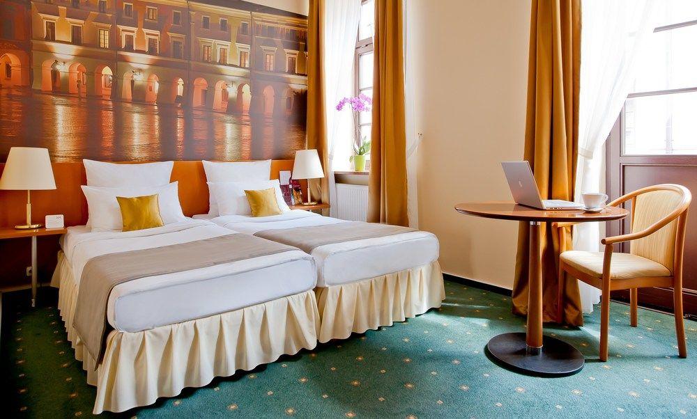 Hotel Zamojski Zamosc  Bagian luar foto