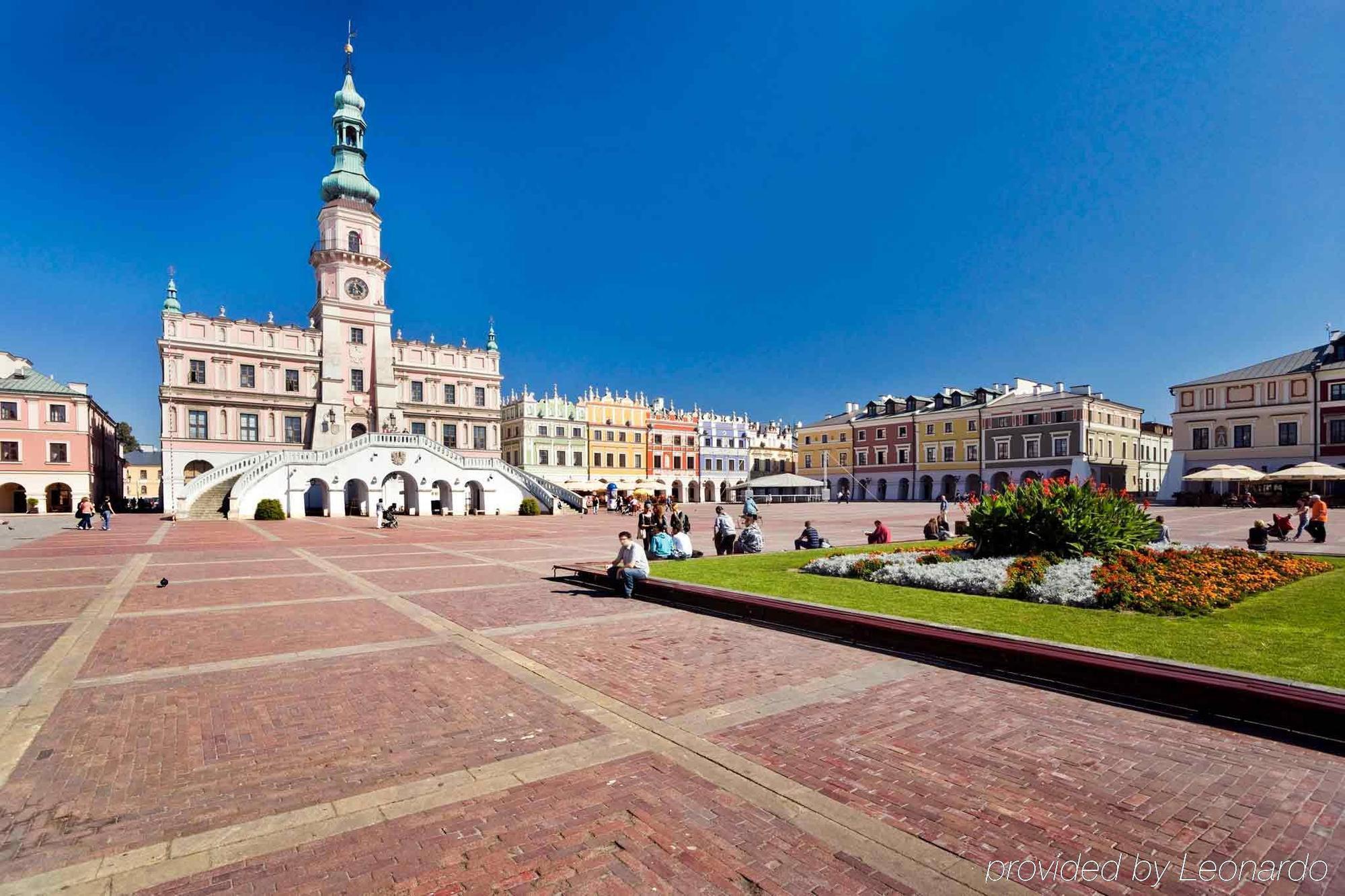 Hotel Zamojski Zamosc  Bagian luar foto