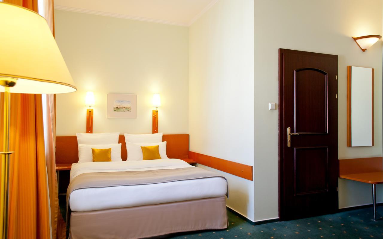 Hotel Zamojski Zamosc  Bagian luar foto