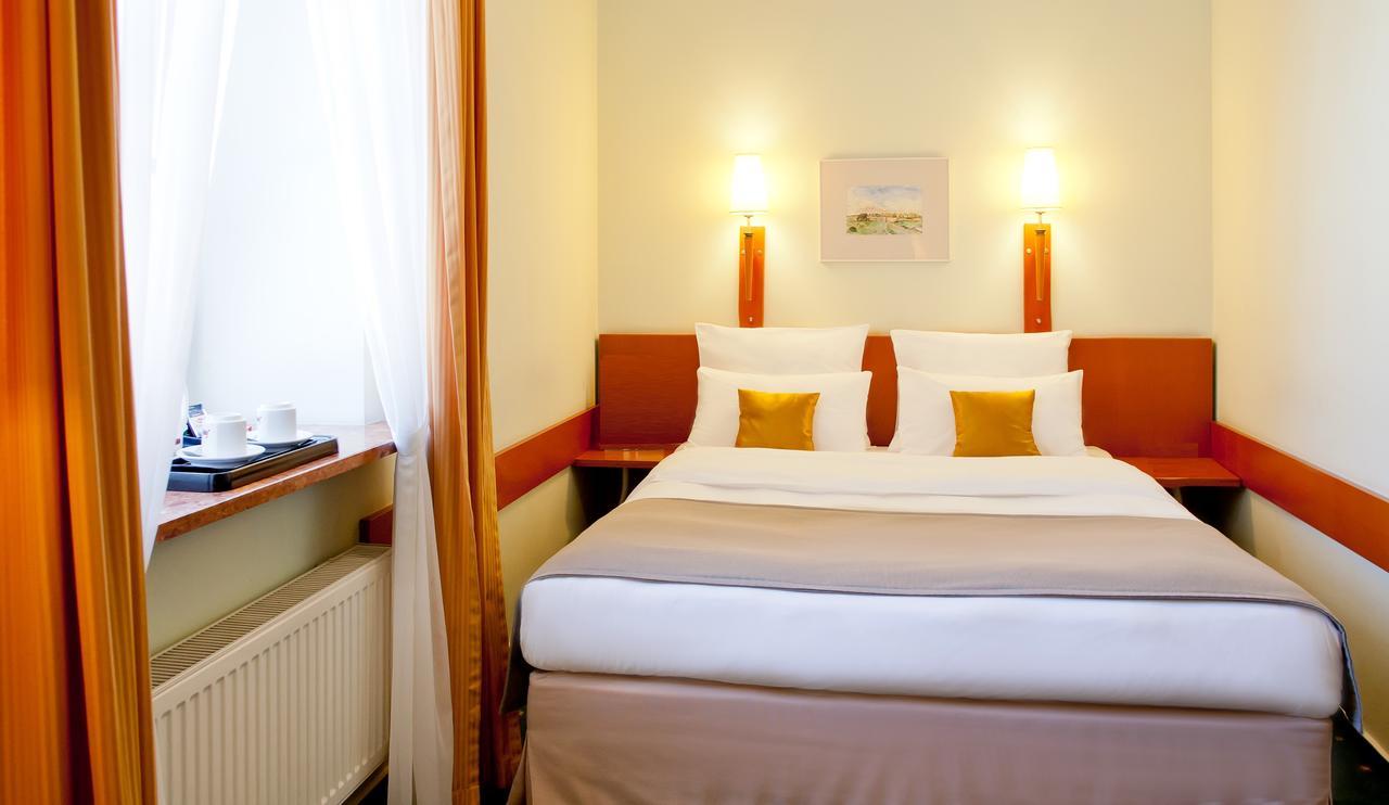 Hotel Zamojski Zamosc  Bagian luar foto