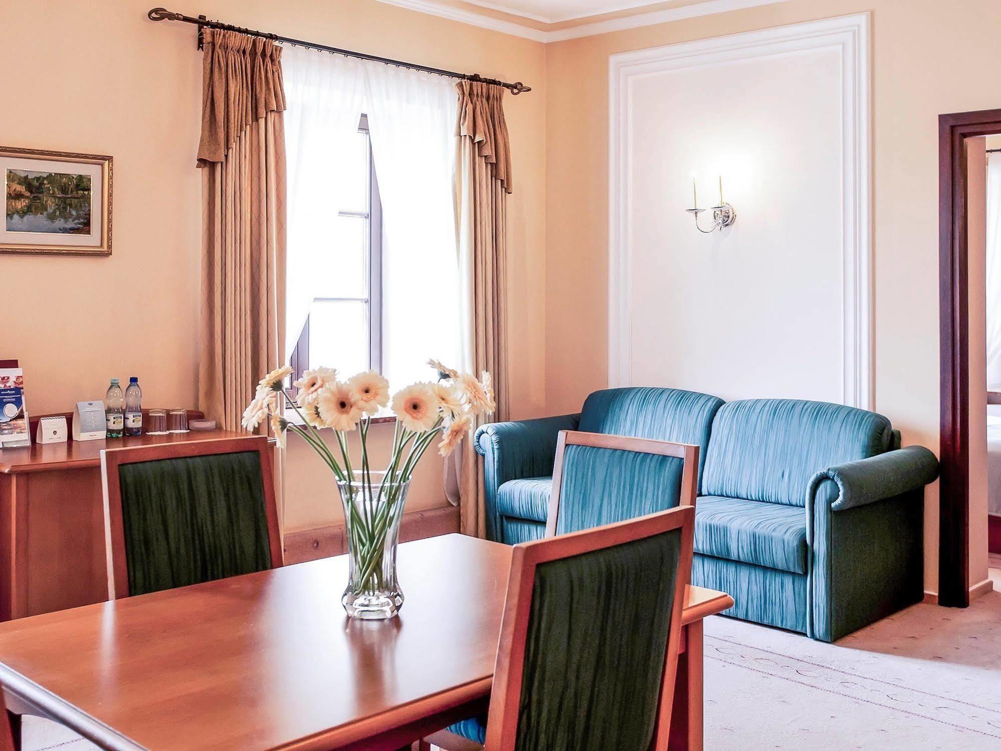 Hotel Zamojski Zamosc  Bagian luar foto