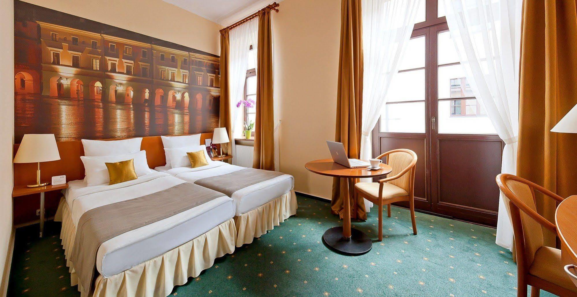 Hotel Zamojski Zamosc  Bagian luar foto